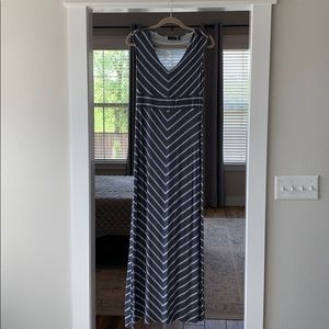 Maxi dress, chevron striped